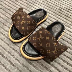 Louis Vuitton Pool Pillow Flat Comfort Mule